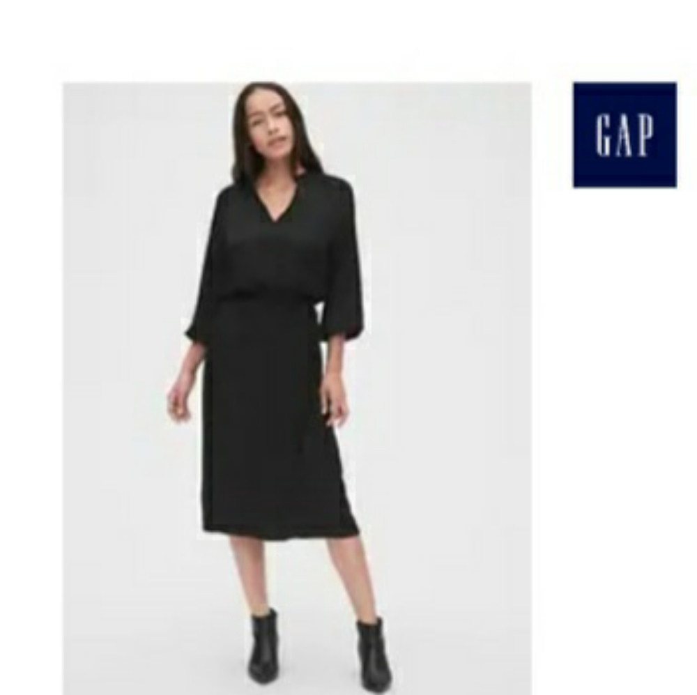 Gap black split neck midi dress XS